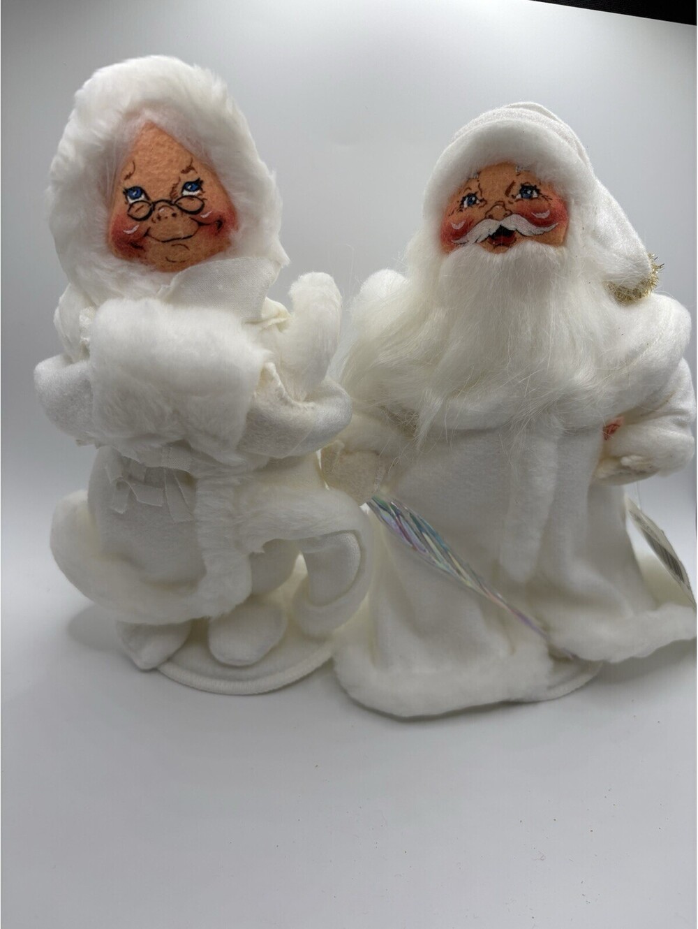 Annalee 7” White Christmas Santa & Mrs (505200-505300) with Tags Made in USA